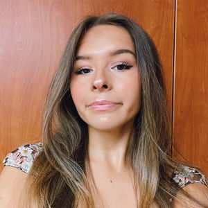 Meet your Posher, Ava